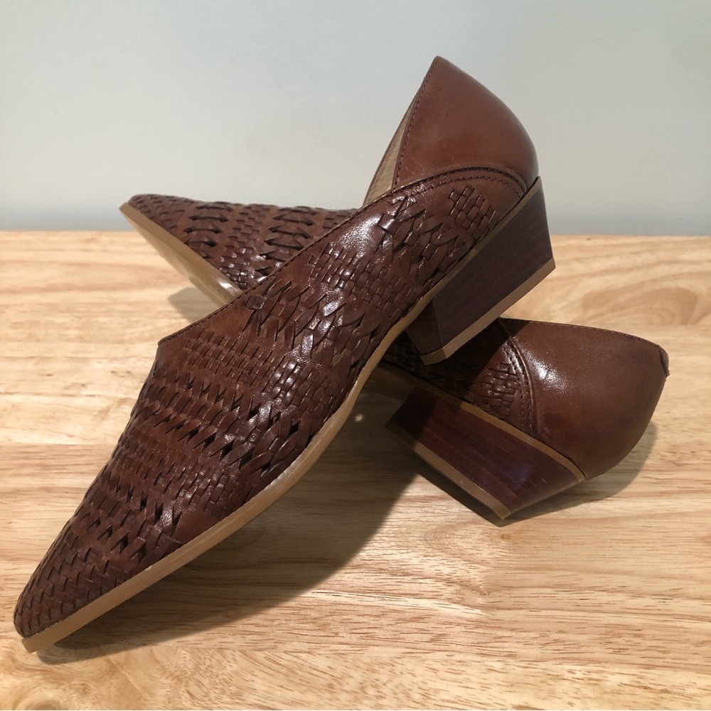 Studio 10 Woven Leather Pointed Toe Dark Brown Closed Women’s Shoes Size 6.5M